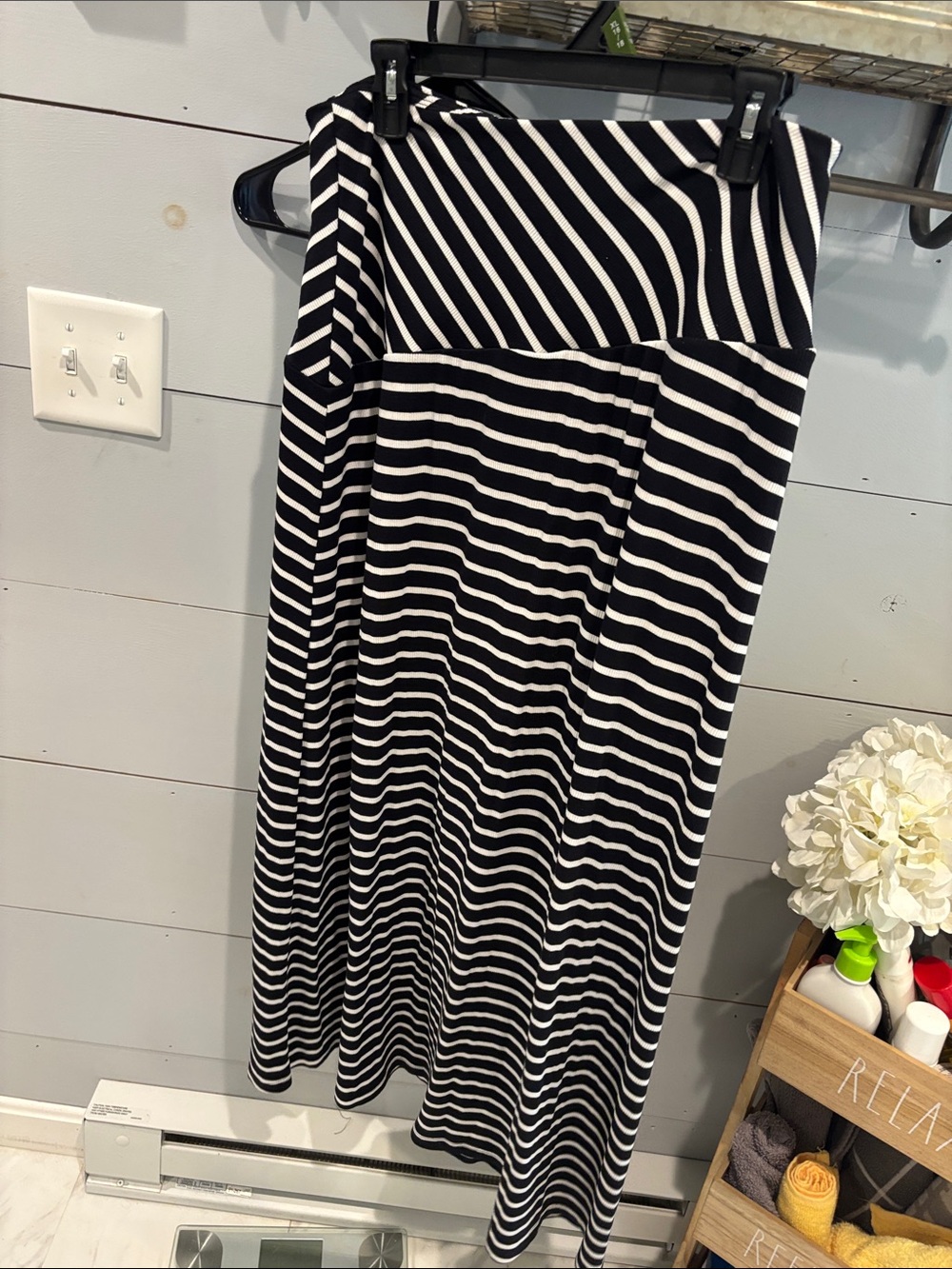 Halara Striped Black and White Maxi Skirt - Casual Everyday Wear - Picture 3 of 4